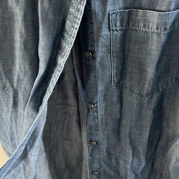 Banana republic sleeveless chambray - Picture 4 of 6